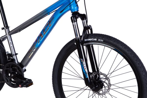 Bicikl s plavim okvirom i disk kočnicom