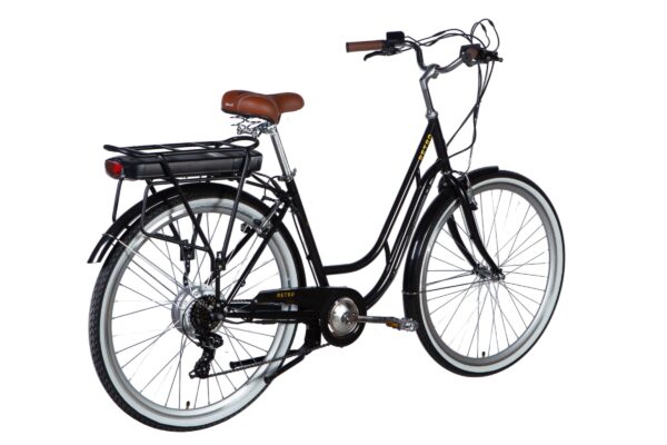 Crni retro električni bicikl s košarom i svjetlima.