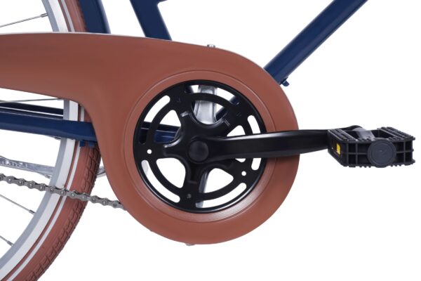 Biciklistička pedala s poklopcem lanca i kotačem